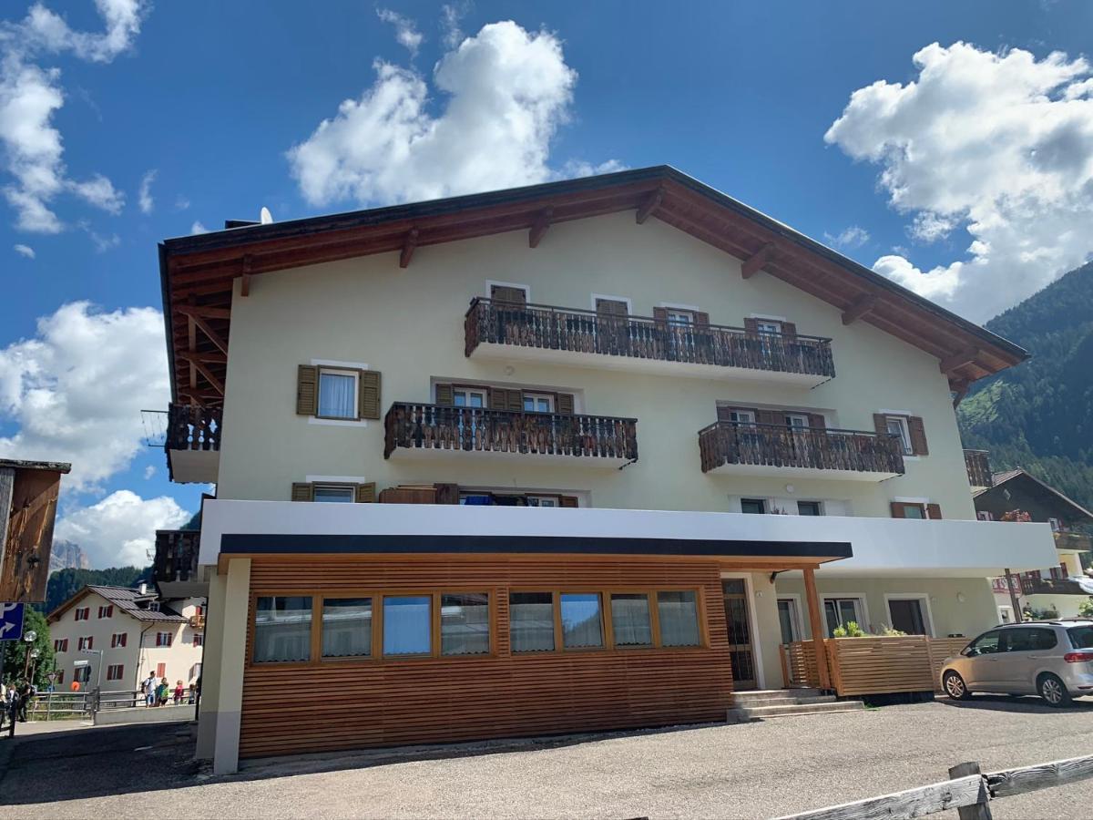 Ciasa De Rosa Apartment Pozza di Fassa Luaran gambar